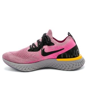 NIKE Epic React Flyknit Sneaker size 8